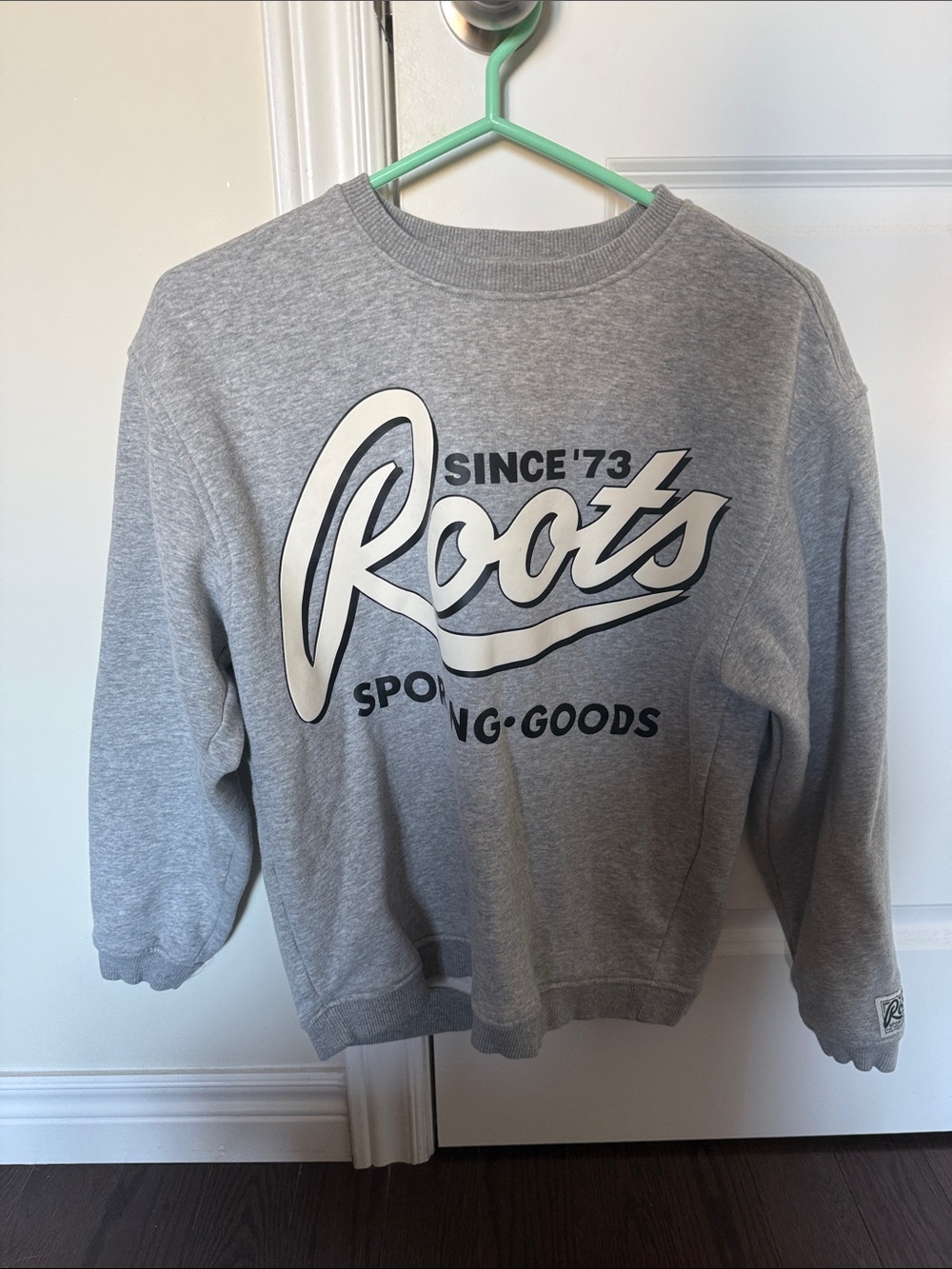 Roots women’s crew neck